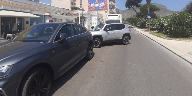 Doppia fila a Palermo